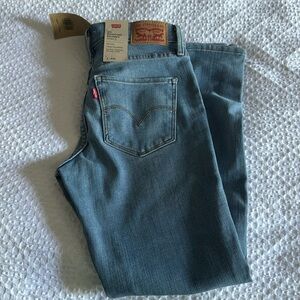Levi’s scultp jeans 311 shaping skinny